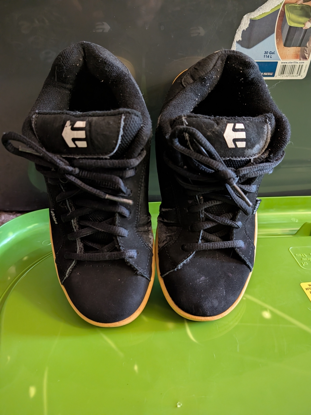 Etnies Fader Classic Puffy-style Skate Shoes Size 4